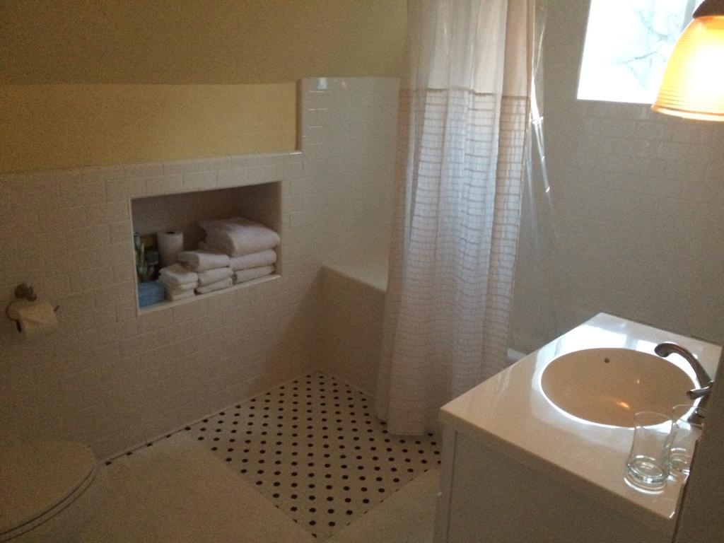 Aberdeen Stone Cottage B&B Traverse City Szoba fotó