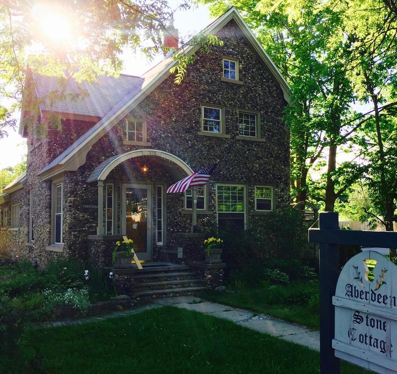 Aberdeen Stone Cottage B&B Traverse City Kültér fotó