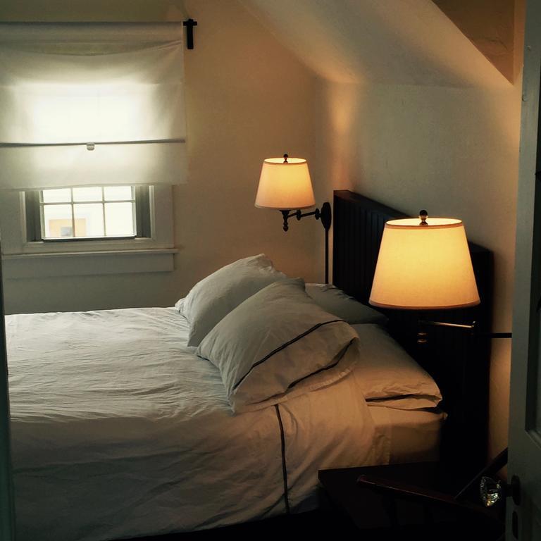 Aberdeen Stone Cottage B&B Traverse City Kültér fotó