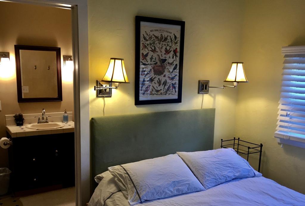 Aberdeen Stone Cottage B&B Traverse City Kültér fotó