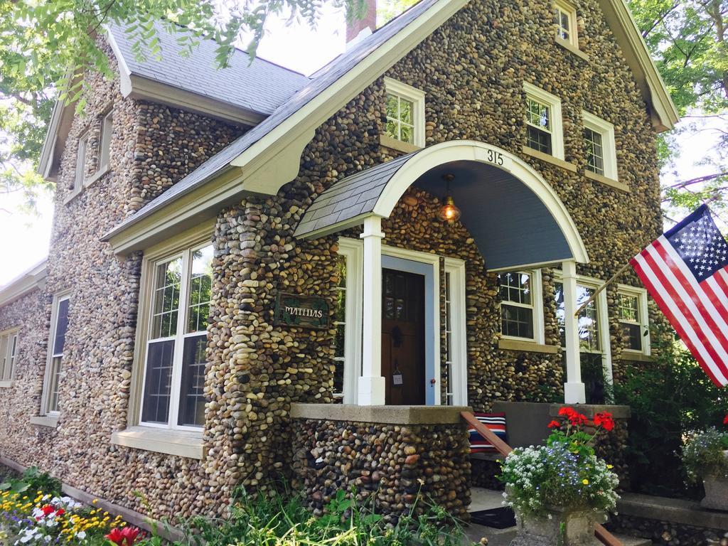 Aberdeen Stone Cottage B&B Traverse City Kültér fotó